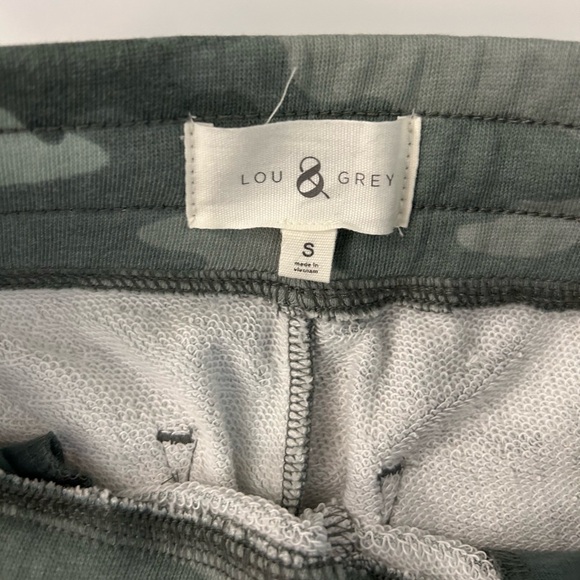 Lou & Grey Camo Terry Sweatpants - Picture 4 of 6